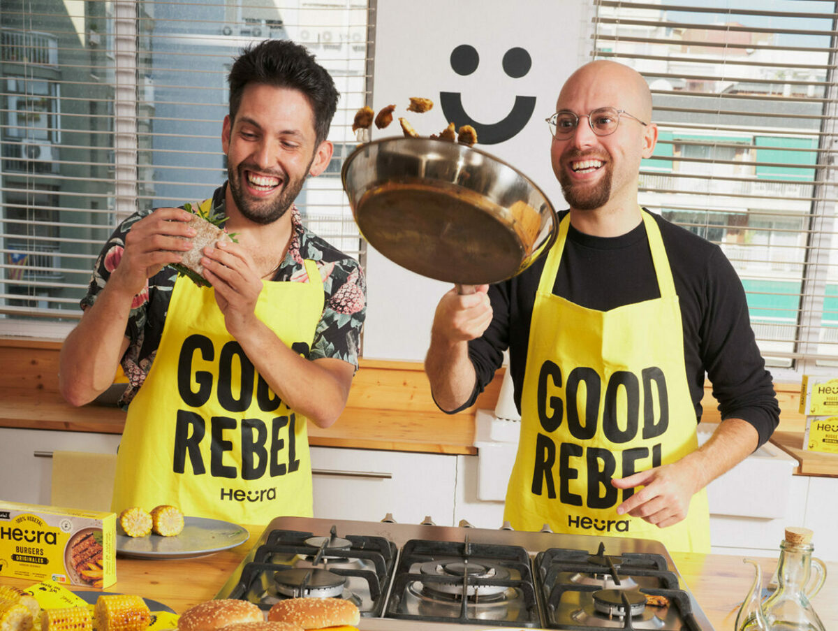 Marc Coloma and Bernat Ananos from Heura, two men cooking with yellow aprons