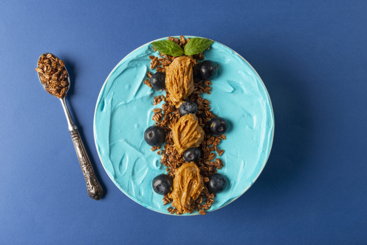 Smoothie bowl with peanut butter