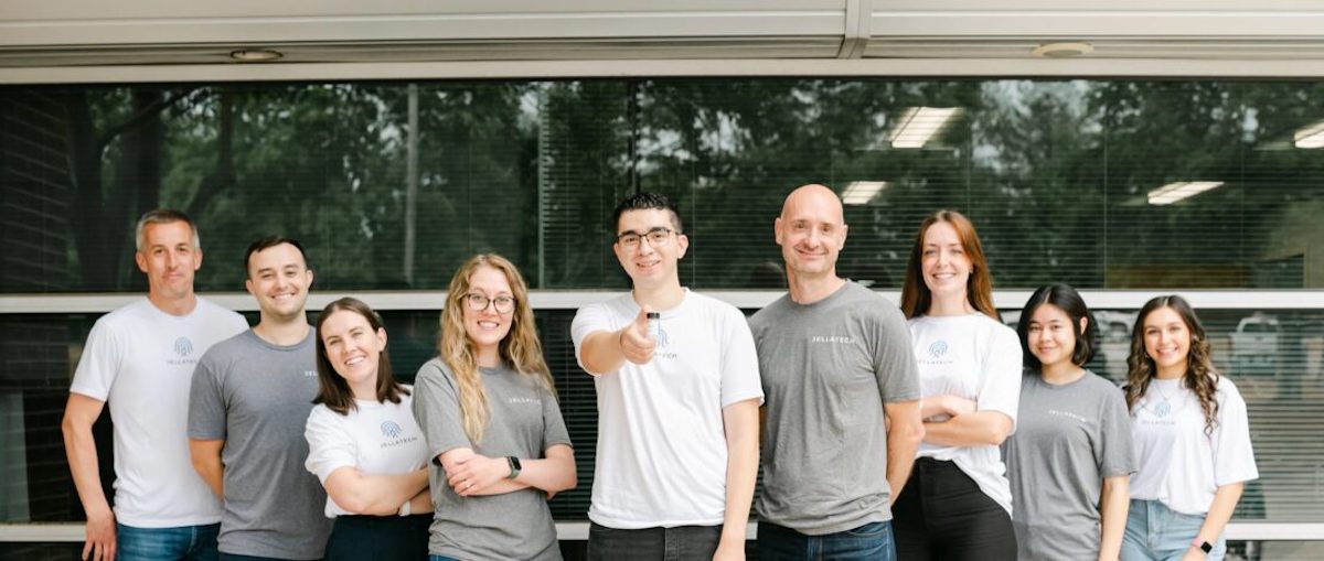 Jellatech team holding sample